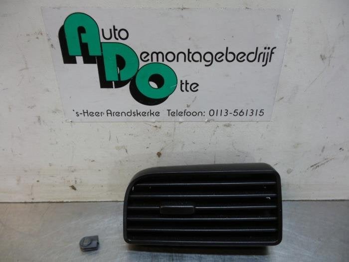 Grille aération tableau de bord d'un Fiat Doblo (Doblo 10-), -, Utilisé, Fiat, -
