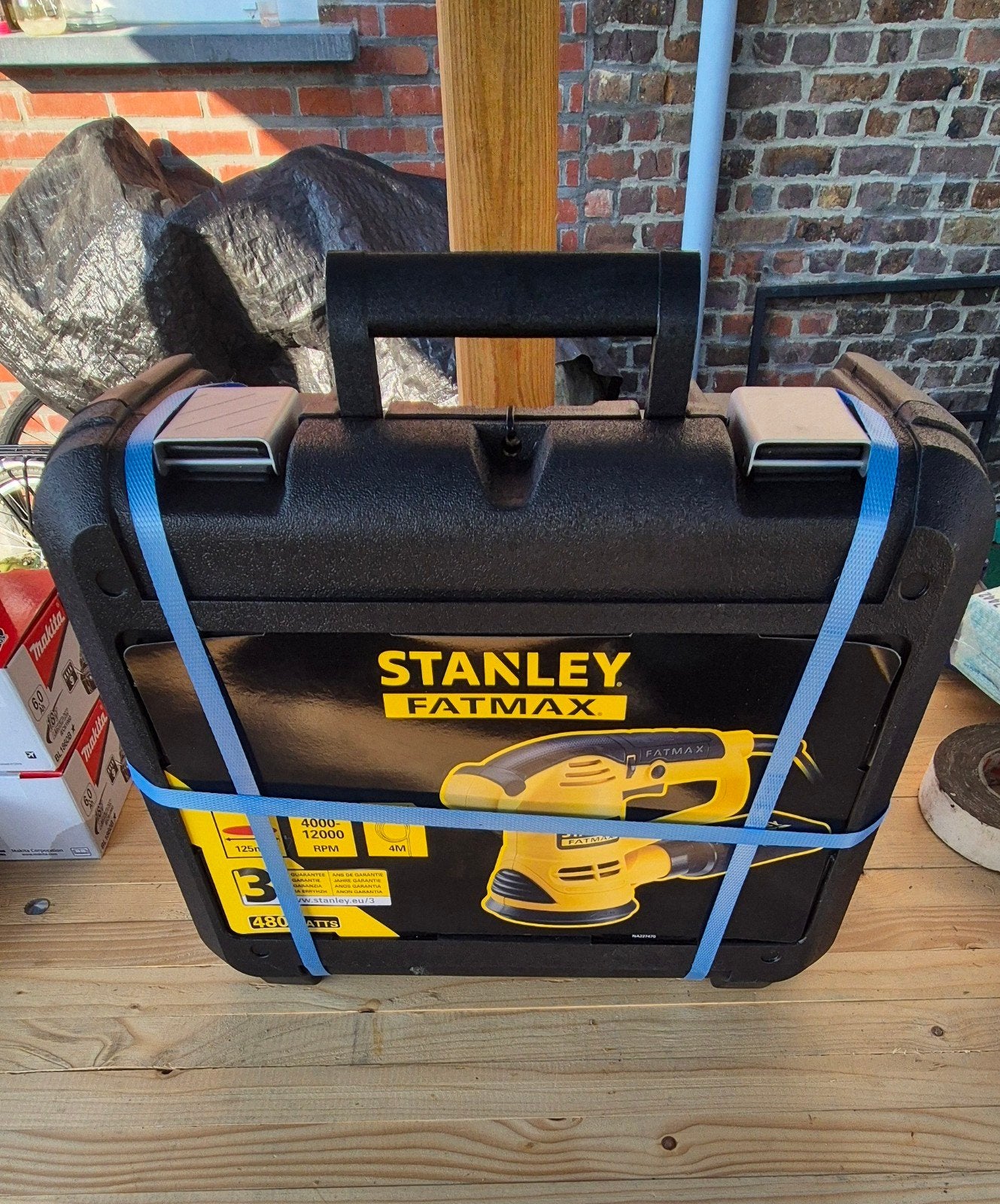 STANLEY FME44OK-QS Excentrische

schuurmachine, nieuw, Ophalen