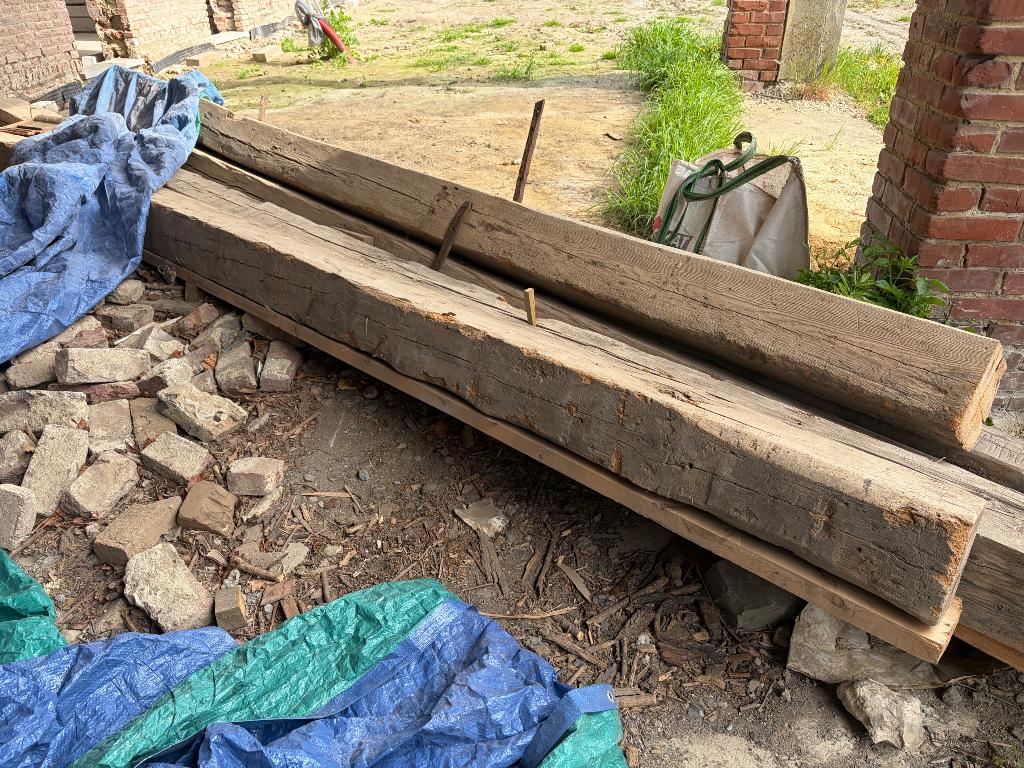 Poutres sapin à donner (bois chauffage), Jardin & Terrasse, Poteaux, Poutres & Planches, Utilisé, Poutres, 250 cm ou plus, Bois dur