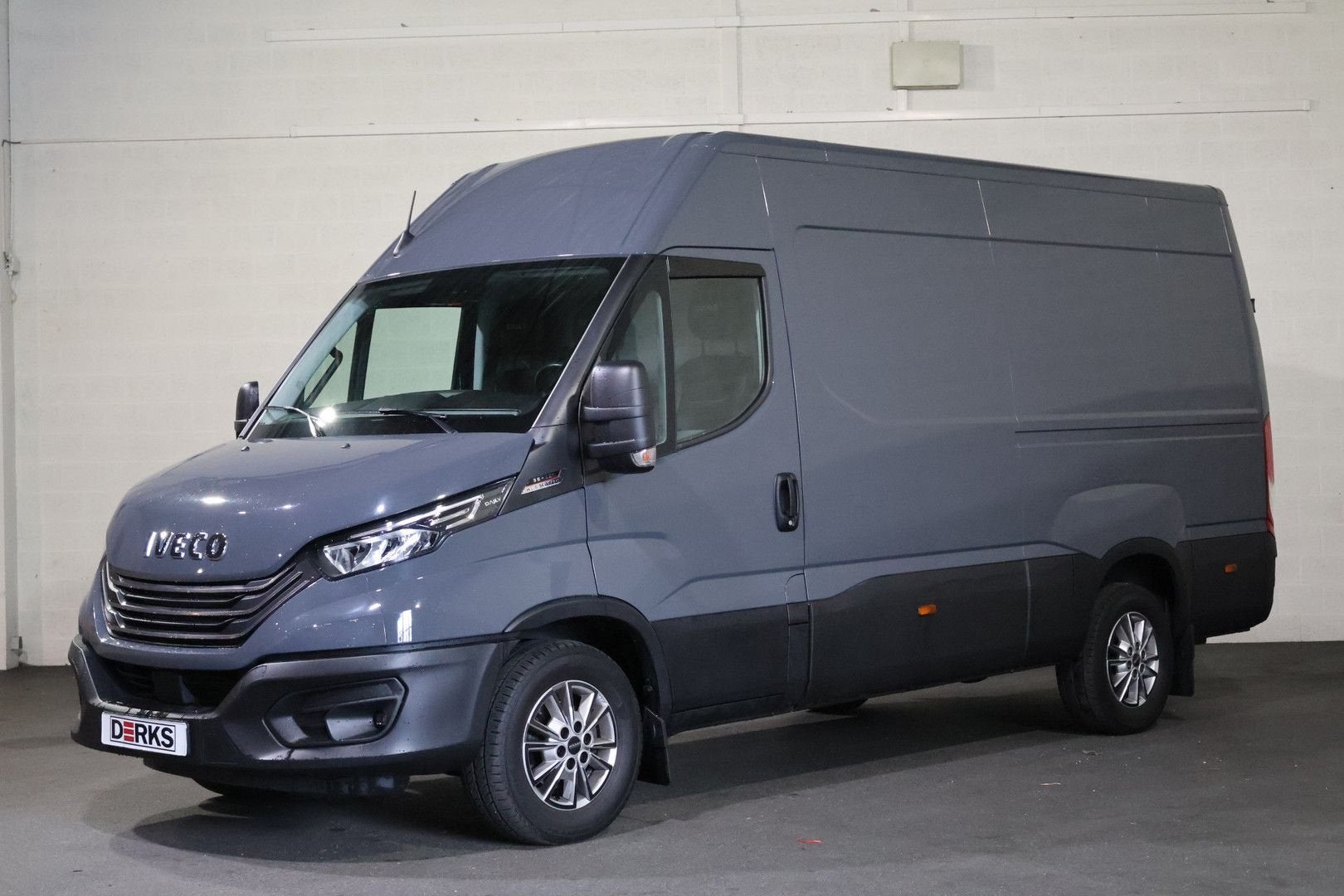 Iveco Daily 35S18 L2 H2 Automaat Airco Navigatie 3.5T Trekha, Auto's, Bestelwagens en Lichte vracht, Automaat, Iveco, Diesel, Cruise Control