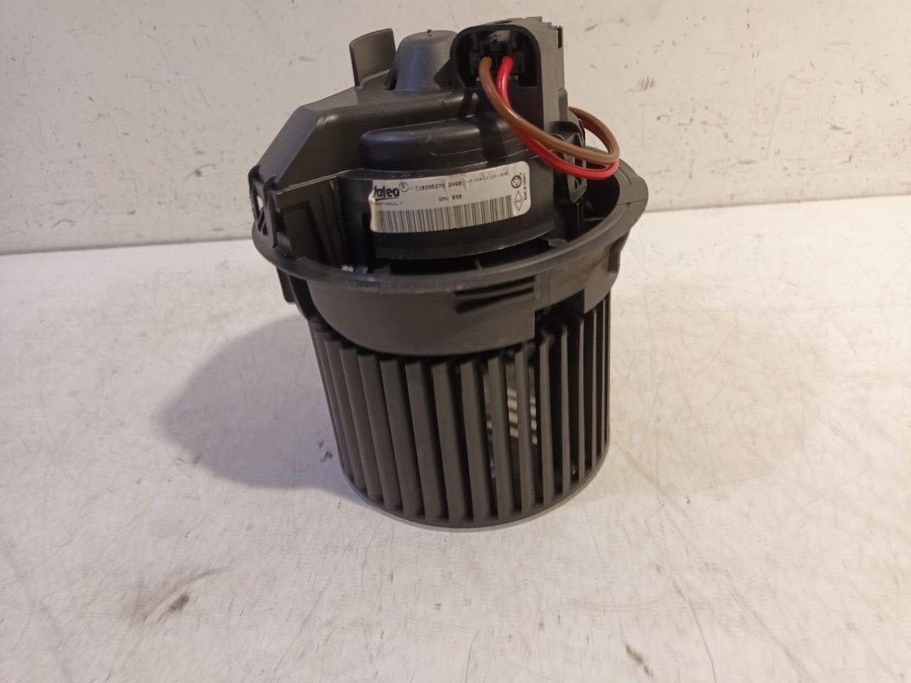 Kachel ventilator motor Renault Clio, Onderdelen@venauto.nl, Van der Ven Autorecycling B.V., Ettenseweg 76, 4706 PB Roosendaal, The Netherlands