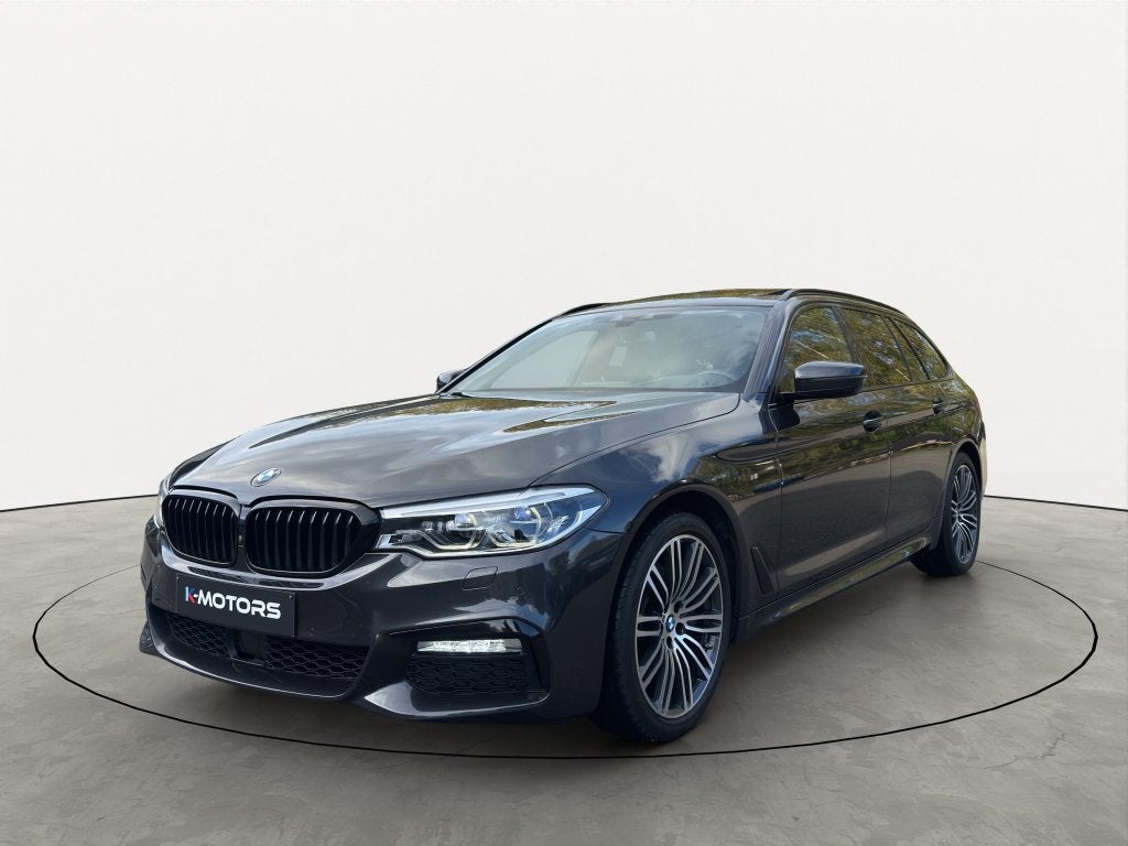 BMW 530d d xDrive / BTW 21% /M-Sport/Pano/TREKHAAK/GARANTIE, Autos, Cuir, Argent ou Gris, Euro 6, Entreprise