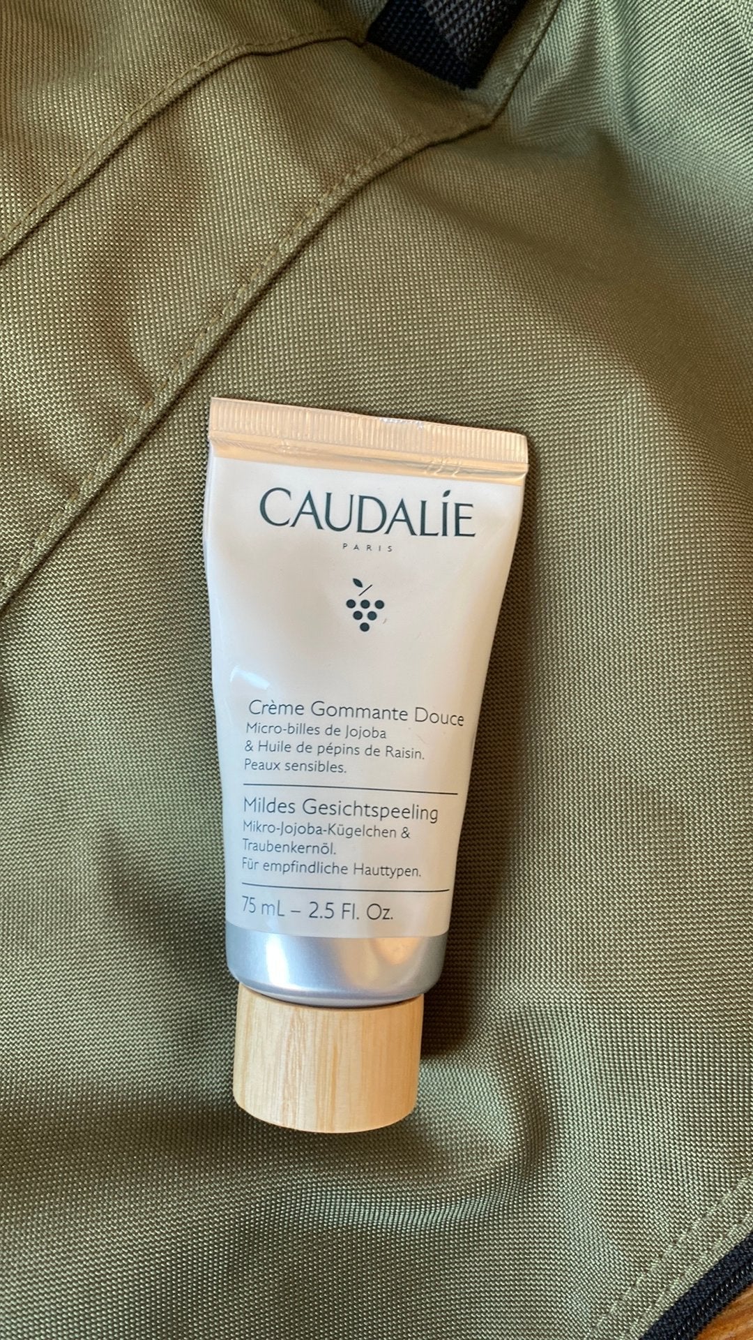 Caudalie scrub gezicht - creme gommante douce, Handtassen en Accessoires, Uiterlijk | Gezichtsverzorging, Ophalen, Nieuw, Gehele gezicht