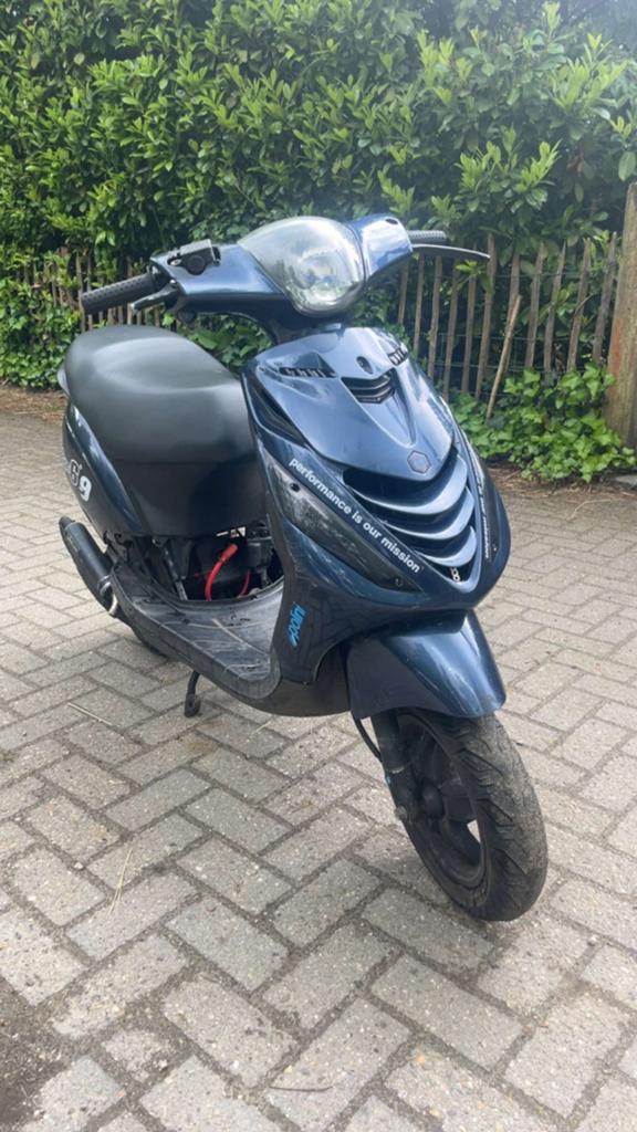Zip 70cc B klasse‼️, Fietsen en Brommers, Ophalen, Tweetakt, Gebruikt, Klasse B (45 km/u)