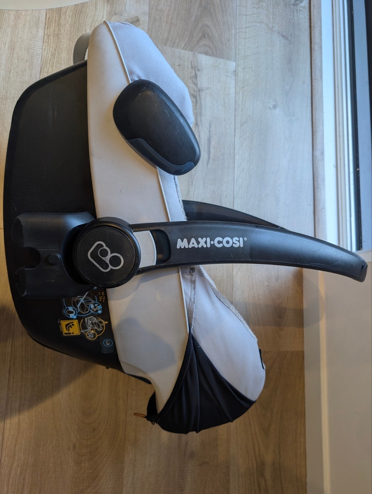 Maxi Cosi pebble plus + 2WayFix + verkleinkussen + overtrek, Kinderen en Baby's, Ophalen, Zo goed als nieuw, Maxi-Cosi, Isofix