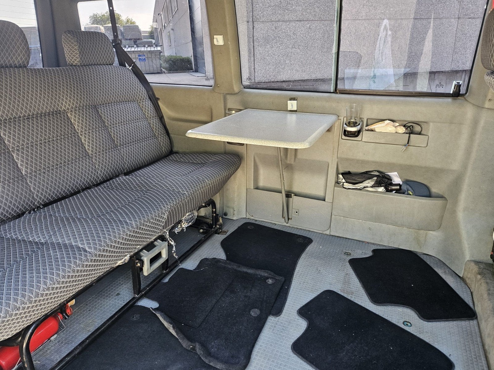 VOLKSWANGEN T4 OLDTIMER MET MEERDERE BESTELWAGENS, foto 9