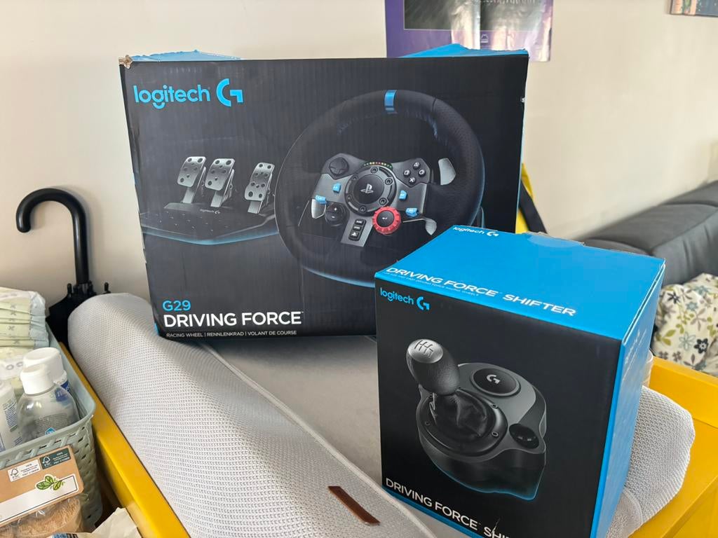 Logitec gamingstuur+ pedalen en gifter, Computers en Software, Ophalen, Gebruikt