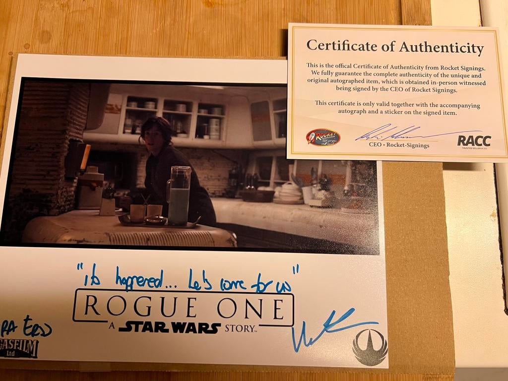 Star Wars Valene Kane (Lyra Erso ) gesigneerd, Verzamelen, Ophalen of Verzenden, Zo goed als nieuw