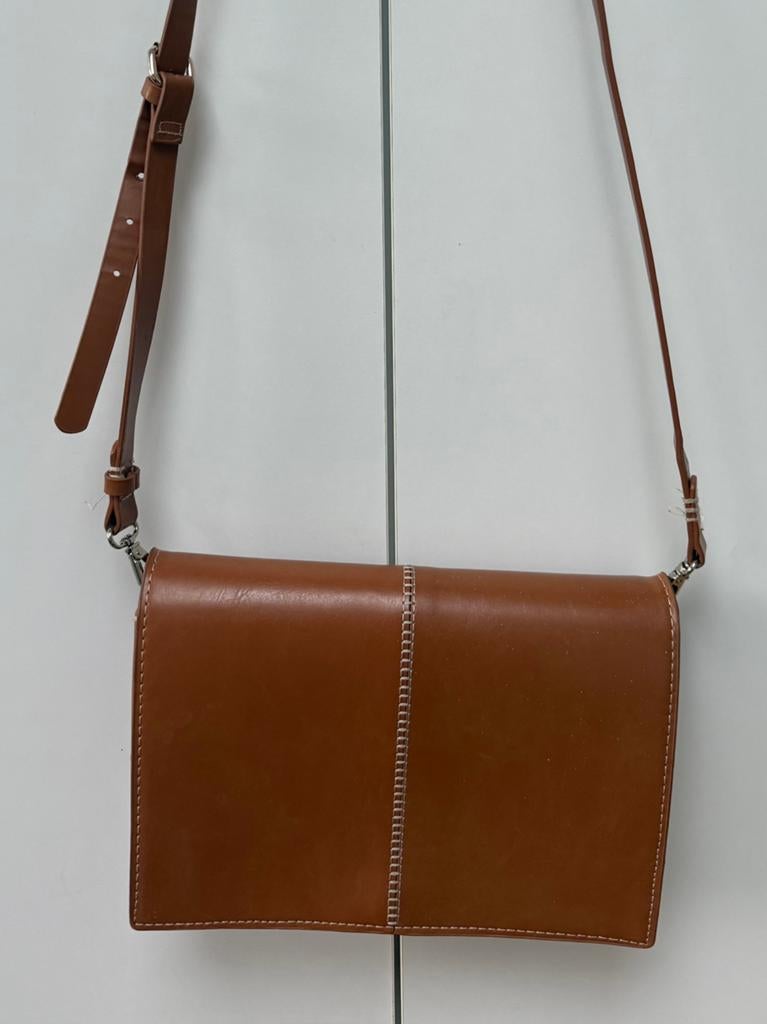 Sac à bandoulière minimaliste vintage marron cognac Zara, Bijoux, Sacs & Beauté, Enlèvement, Utilisé, Brun, Autres marques