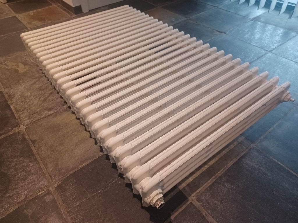 Gietijzeren radiator, Doe-het-zelf en Bouw, Ophalen, Zo goed als nieuw