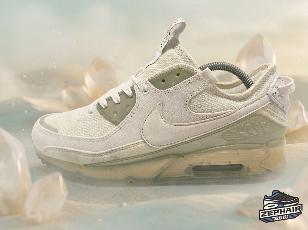 Nike Air Max 90 TerraScape 'Triple White' EU42.5 2023, Kleding | Heren, Schoenen, Verzenden, Wit, Nike, Sneakers