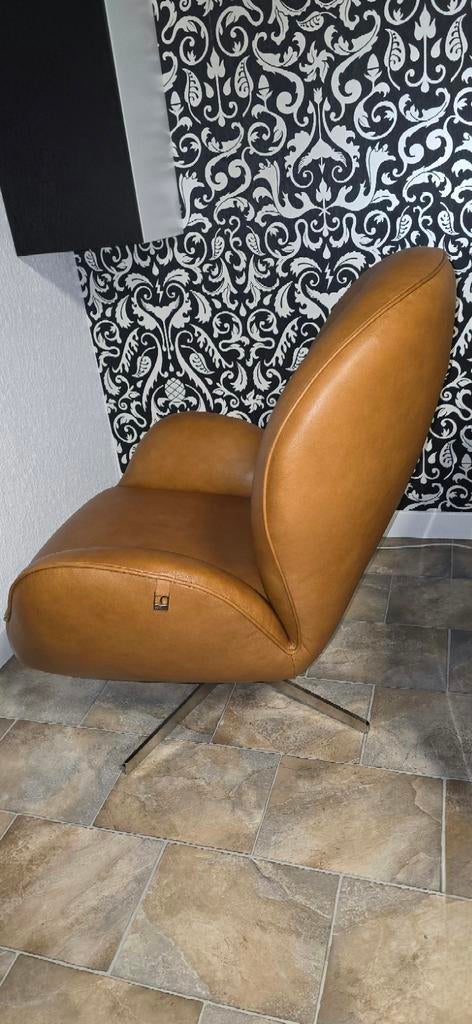 Design lederen zetel, Huis en Inrichting, Fauteuils, Ophalen