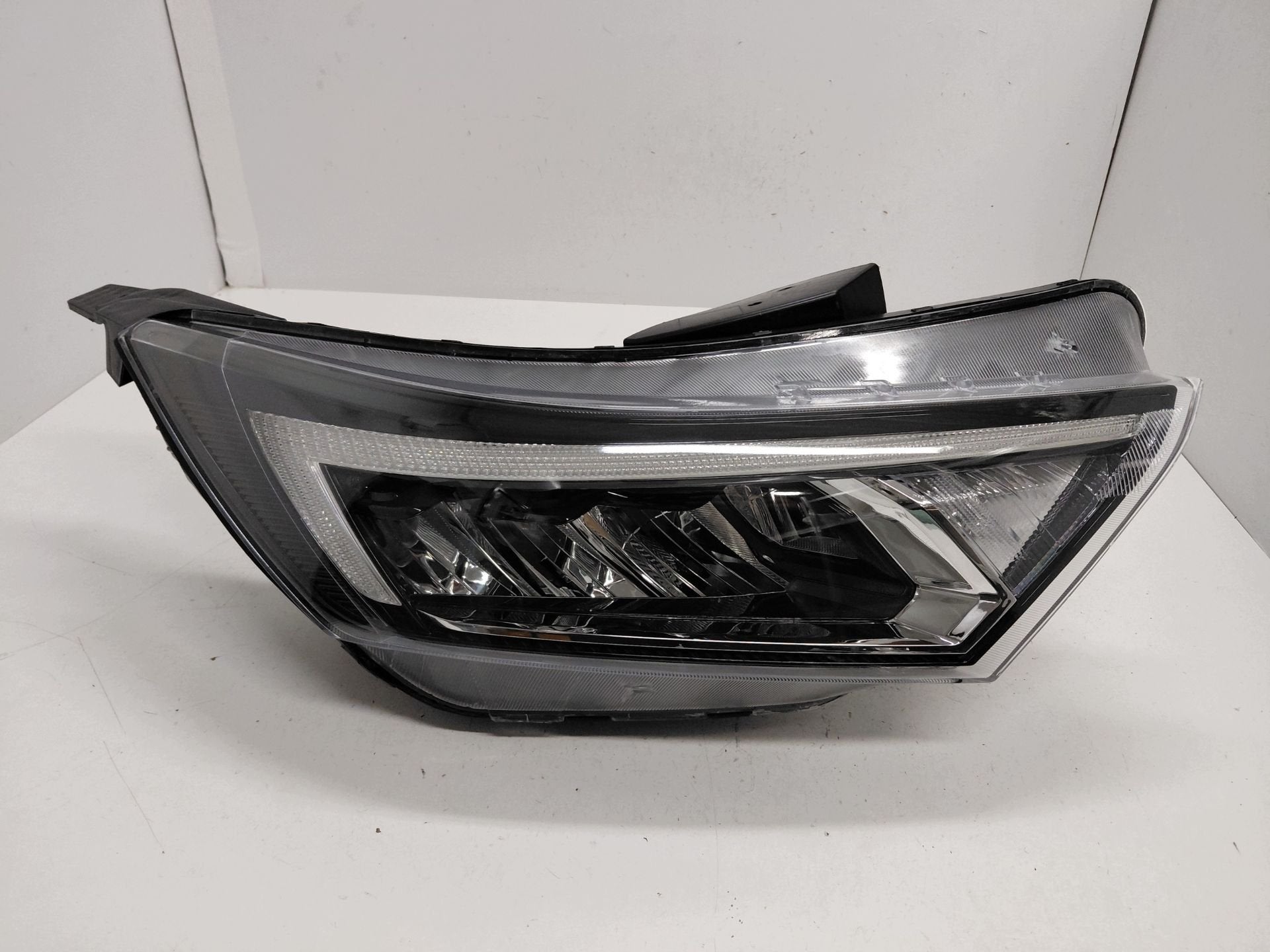 Phare droit Hyundai i20 III, Autos : Pièces & Accessoires, Heolleung-ro 12
06797  Seoul, Info@hyundai.com, Utilisé, Hyundai