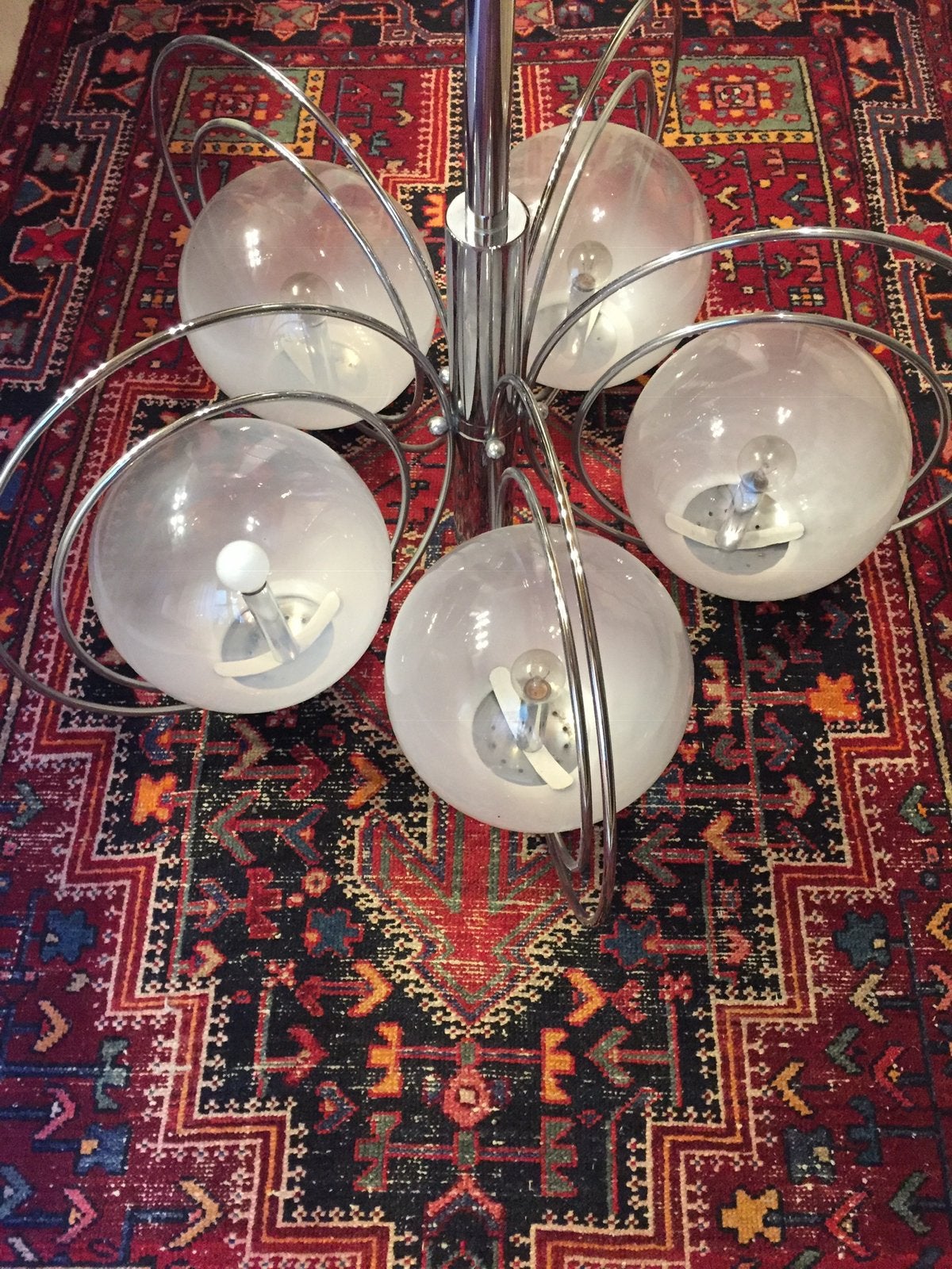 Space Age kroonluchter, Ophalen