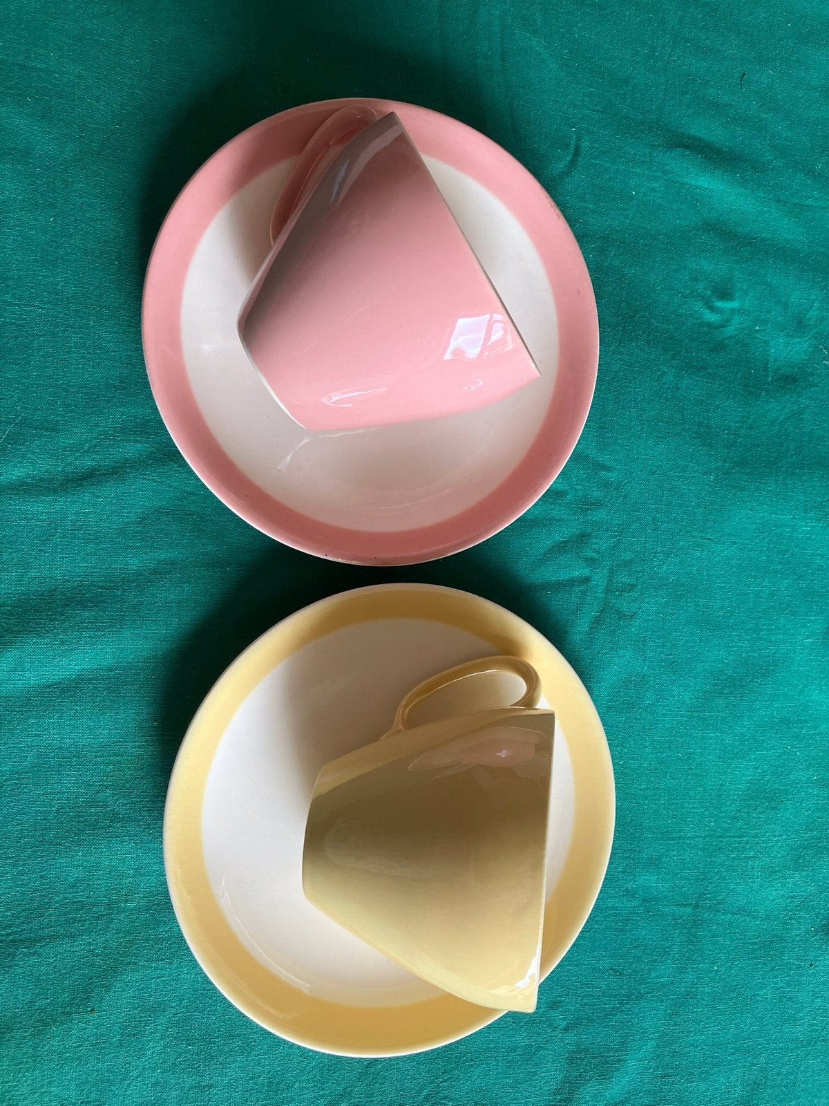 Tasse et sous-tasse Petrus Regout, Antiquités & Art, Enlèvement ou Envoi