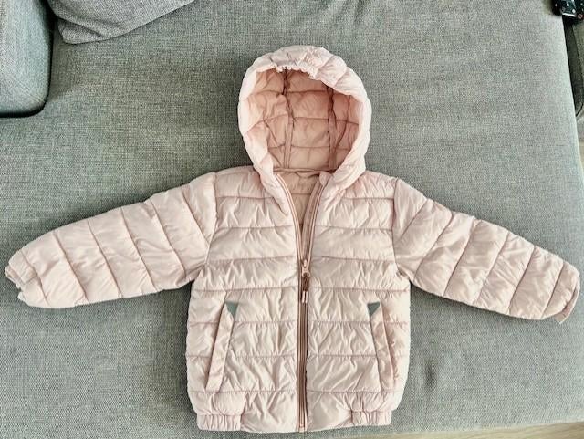 Lichtroze donsjas (5Y), Kinderen en Baby's, Kinderkleding | Maat 110, Ophalen, Meisje, Zo goed als nieuw, JBC.