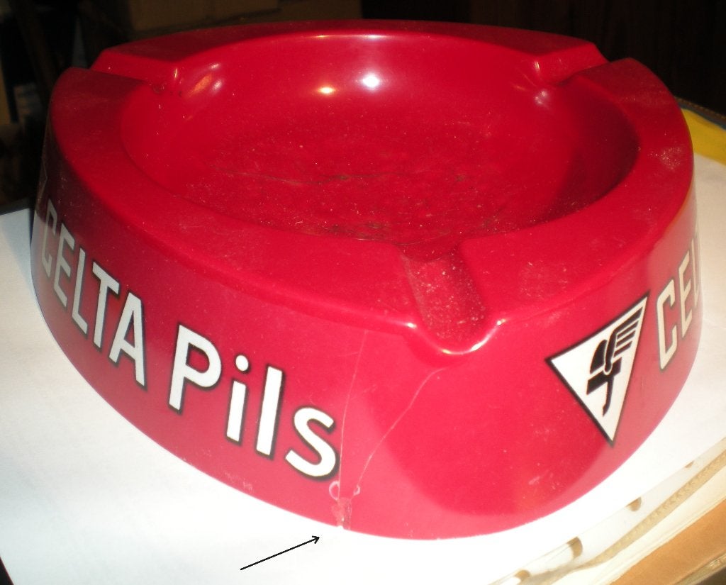 CELTA PILS Bakelieten rode asbak, Verzamelen, Ophalen of Verzenden, Gebruikt, Overige typen