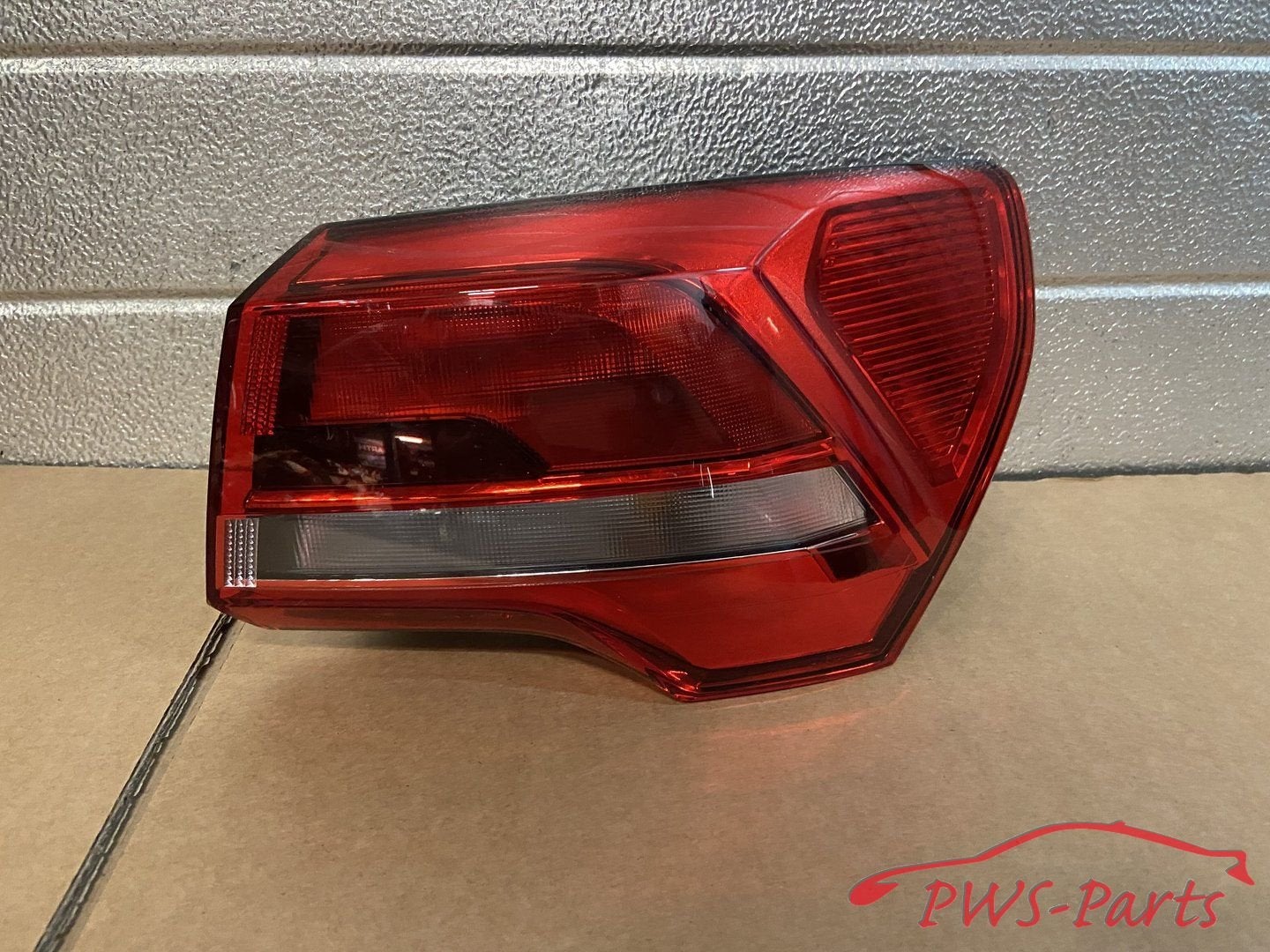 AUDI Q3 83A ACHTERLICHT RECHTS ORIGINEEL, -, Audi, Utilisé, -