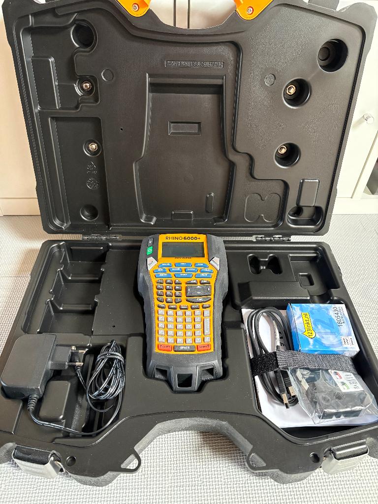 Dymo Rhino 6000+ industriële labelprinter met koffer, Ophalen, Zo goed als nieuw, Etiket, DYMO