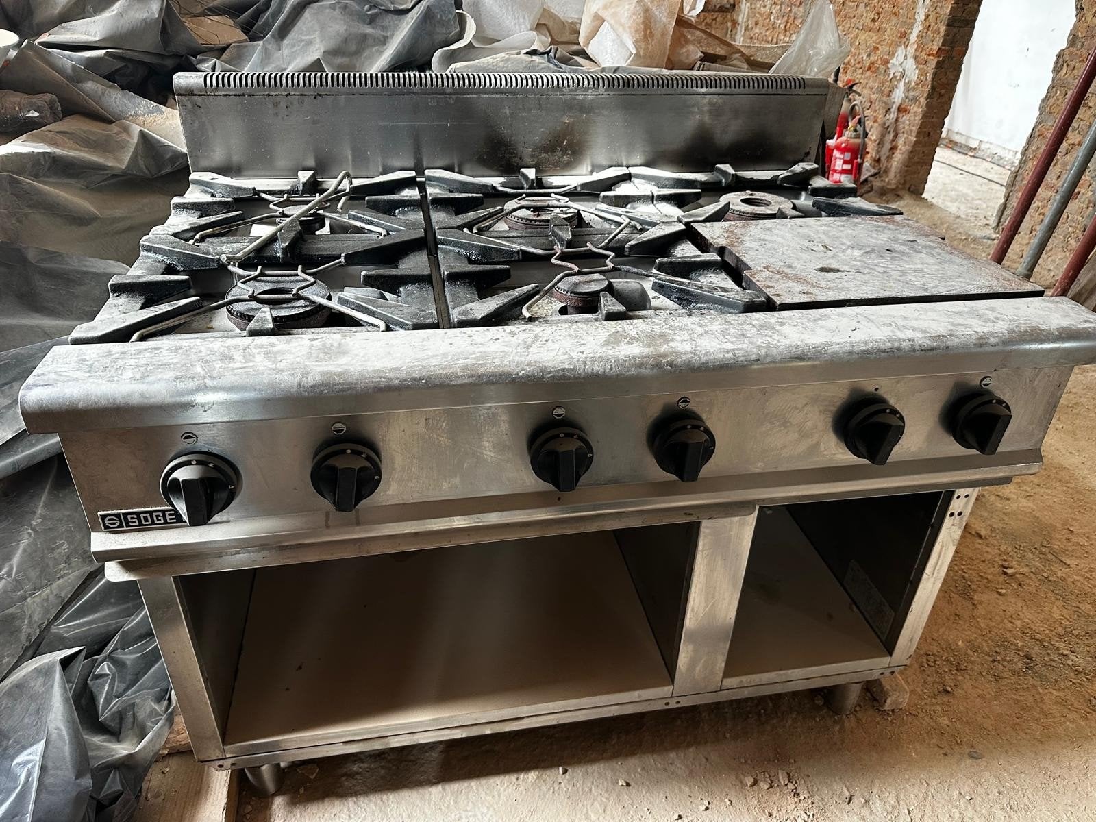 gavuur,gasvuur met bakpaten ,oven en industrueel afwas machi, Ophalen