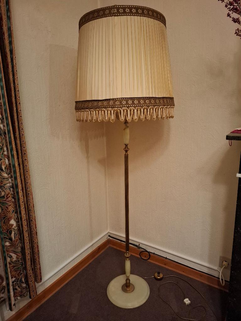 Lampadaire vintage laiton et onyx (?), Enlèvement