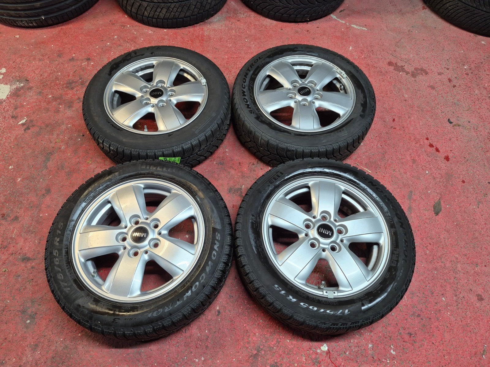 jantes origine MINI 15" kit hiver NEUF Cooper F55 F56 F57, Autos : Pièces & Accessoires, Enlèvement, Utilisé, Mini