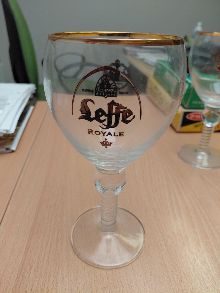 glazen leffe royal 33cl, Verzamelen, Ophalen of Verzenden, Gebruikt, Glas of Glazen, Leffe