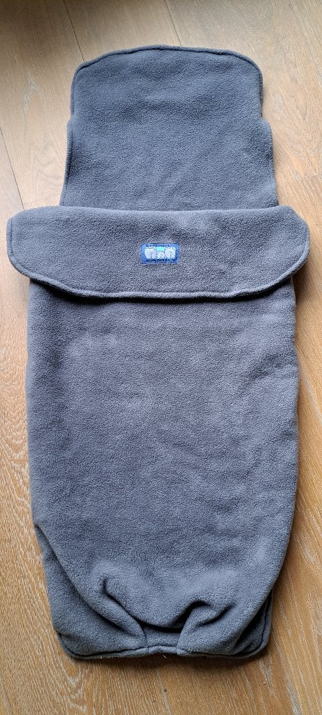 Trappelzak in grijze fleece stof voor buggy, Enfants & Bébés, Enlèvement ou Envoi, Comme neuf, Gris, Chancelière