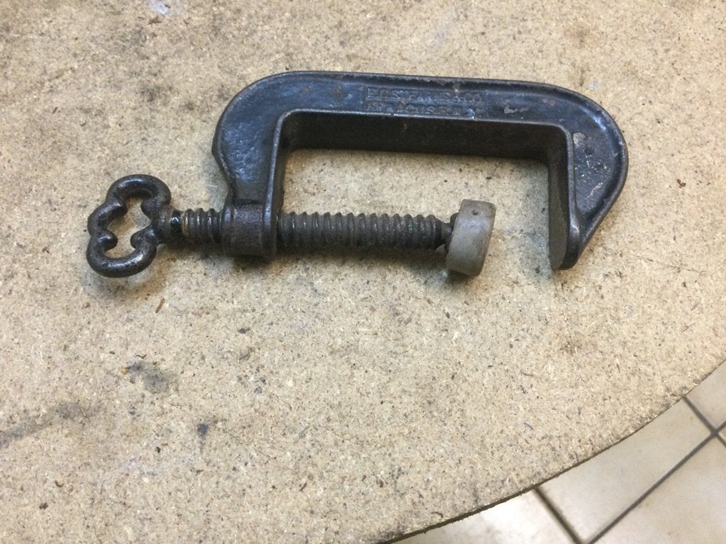 Kleine C klem EC Stearns & Co N.Y., Antiek en Kunst, Antiek | Gereedschap en Instrumenten, Ophalen of Verzenden