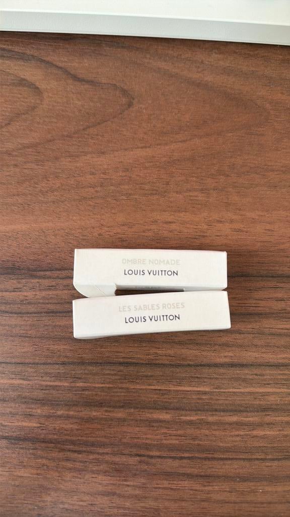 Échantillons de Louis Vuitton, Envoi, Comme neuf