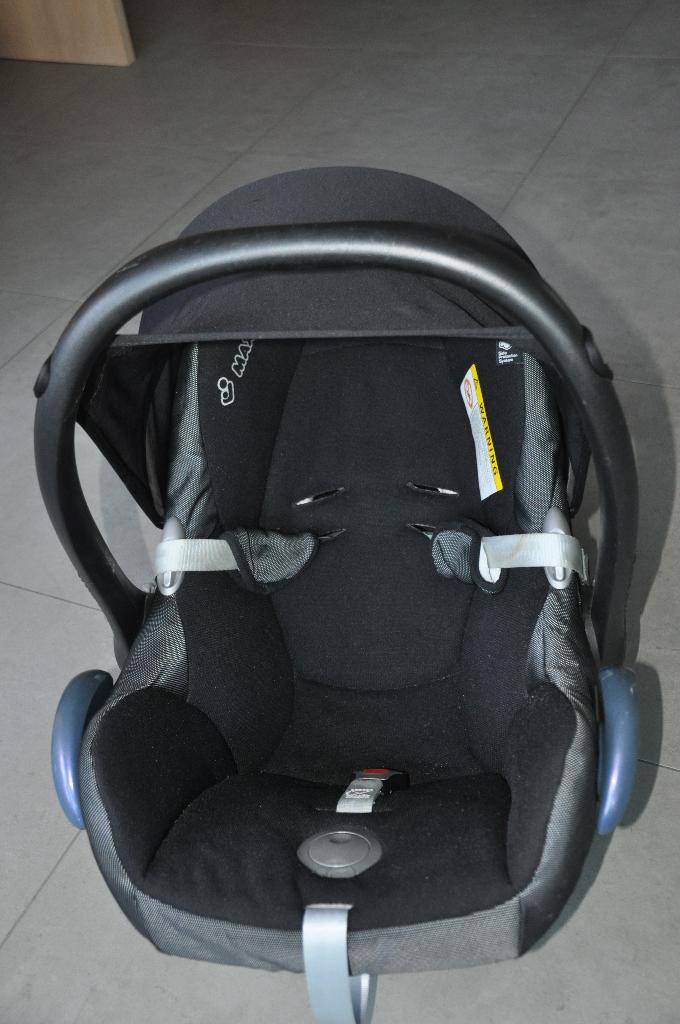 Maxi-cosi autozitje, Kinderen en Baby's, Autostoeltjes, Ophalen, Gebruikt, Maxi-Cosi, Autogordel