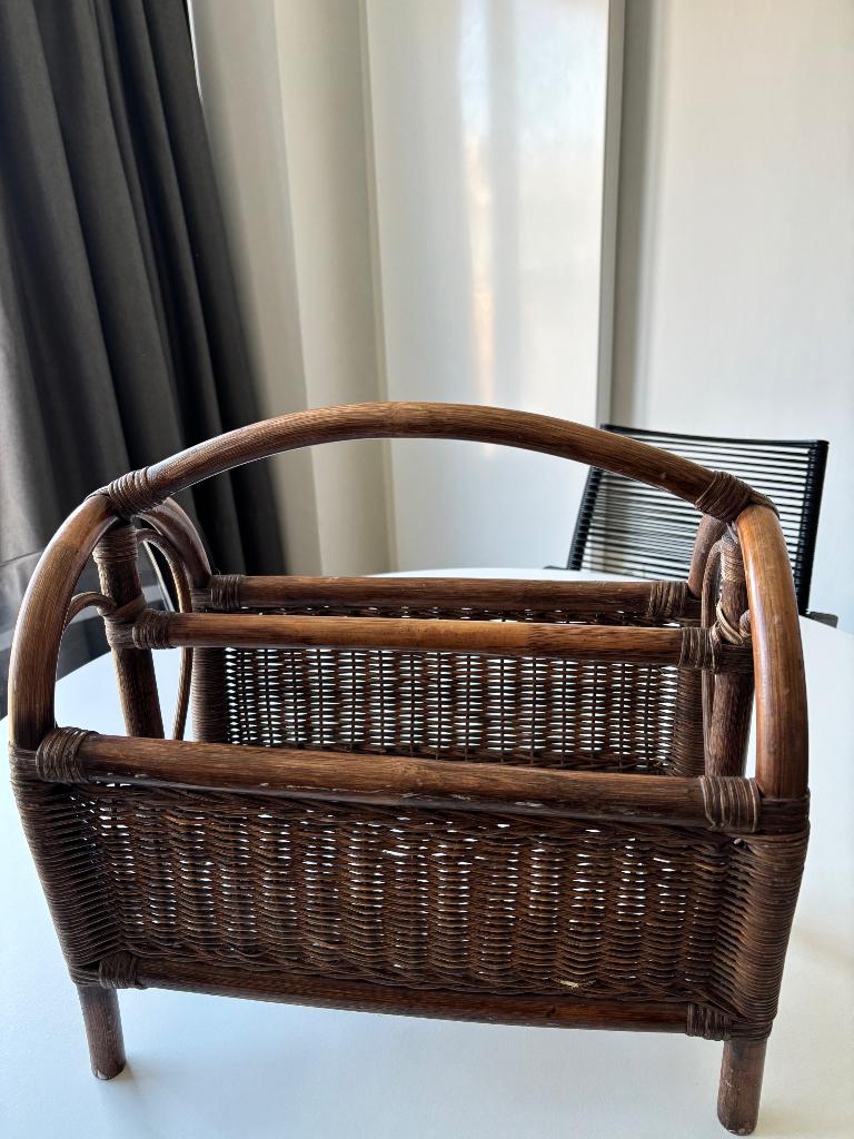 Rotan magazine rack, Huis en Inrichting, Ophalen, Gebruikt