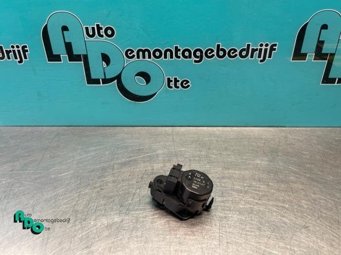 Clapet chauffage moteur d'un BMW 5-Serie (5-Serie 02-), -, 3 mois de garantie, Utilisé, -