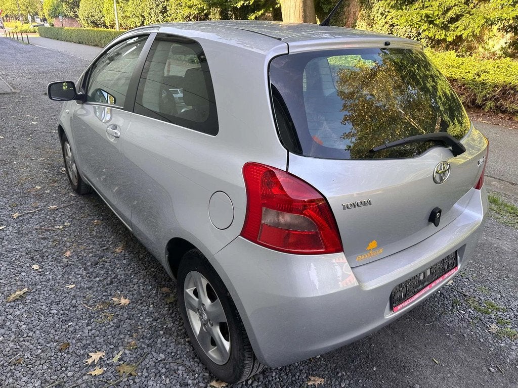 Toyota Yaris 1.3i VVT-i 16v Linea Sol* superstaat *, 1296 cc, Sound system, Gebruikt, 4 cilinders