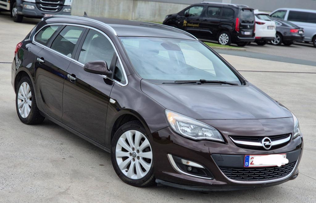 Opel astra 13cdti 230mkm cuir clima gps 2012. 2300€, Auto's, Opel, Euro 5, Leder, 5 deurs, Particulier