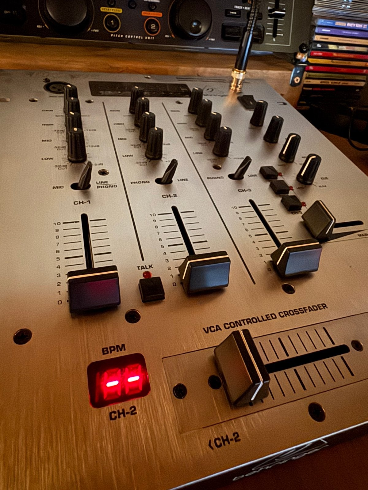 Behringer mengpaneel nieuwstaat, Muziek en Instrumenten, Ophalen, Zo goed als nieuw, Microfooningang