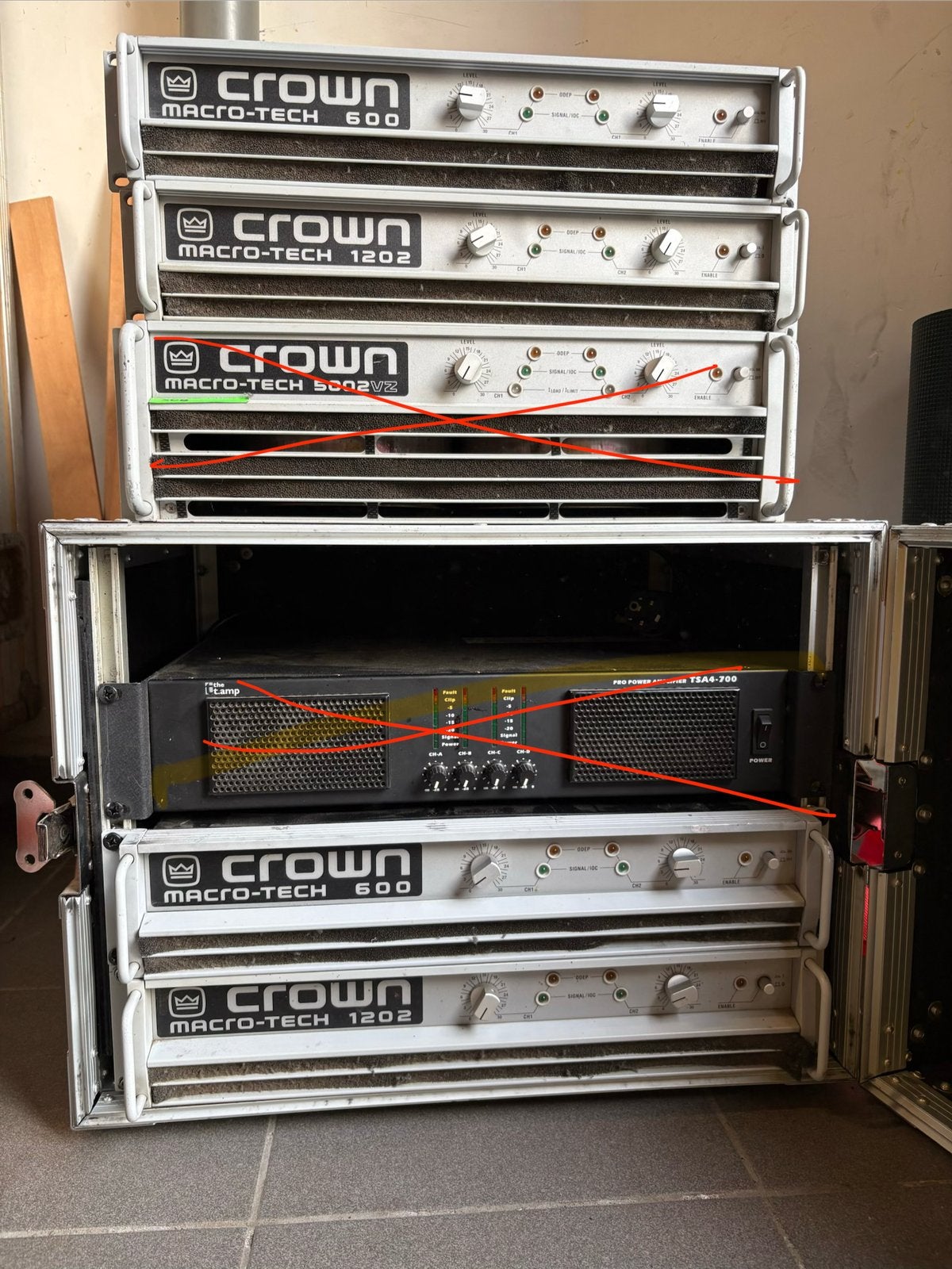Crown versterkers te koop. Macro tech 1202 & macro tech 600, Muziek en Instrumenten, Ophalen