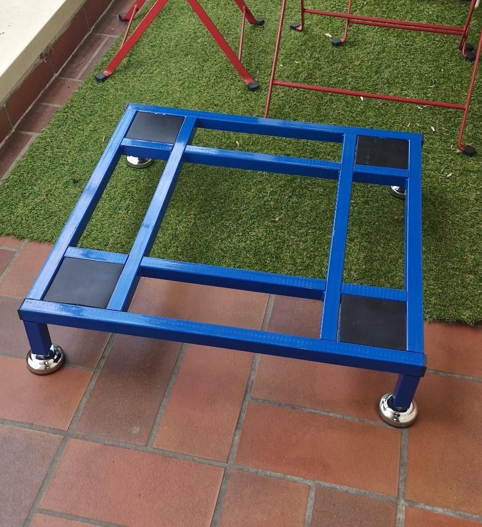 Support pour : machine a laver, lave-linge , frigo . Neuf, Electroménager, Enlèvement, Neuf, Moins de 85 cm