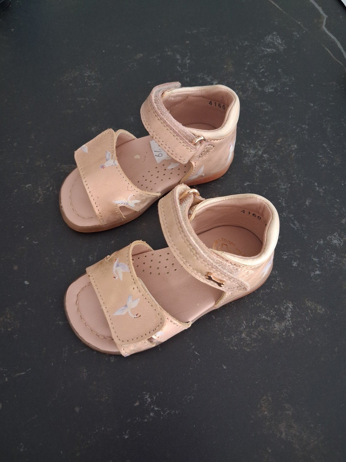 sandaaltjes Stones and Bones, Kinderen en Baby's, Babykleding | Schoentjes en Sokjes, Ophalen, Schoentjes, Meisje, Zo goed als nieuw