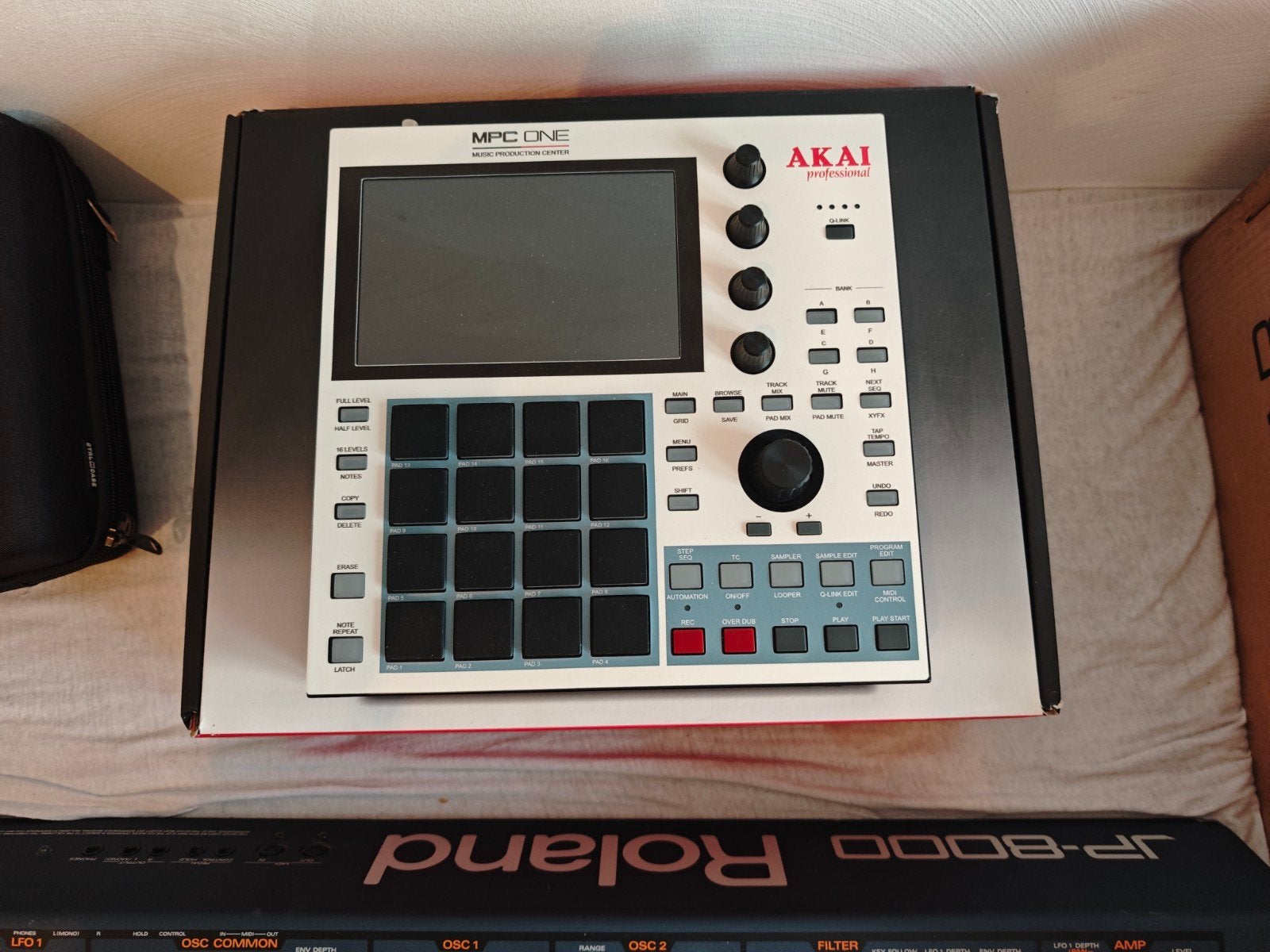 Akai MPC one 375 Akai MPC live 2 550, Muziek en Instrumenten, Ophalen of Verzenden, Zo goed als nieuw