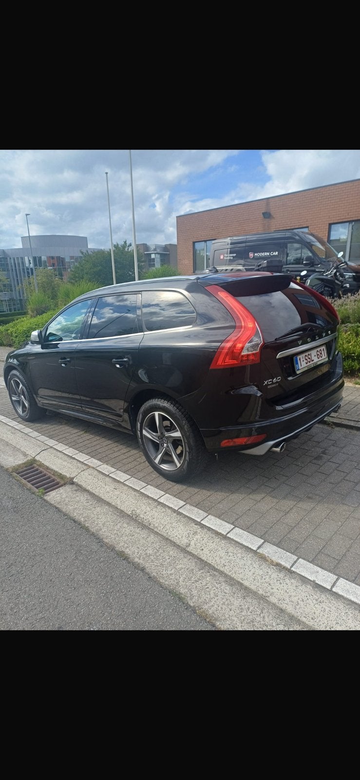 Volvo XC60 2.0 D3 150ch BVA R-Design Euro 6b - Suivi Volvo, Autos, Cuir, Achat, Carnet d'entretien, Bleu