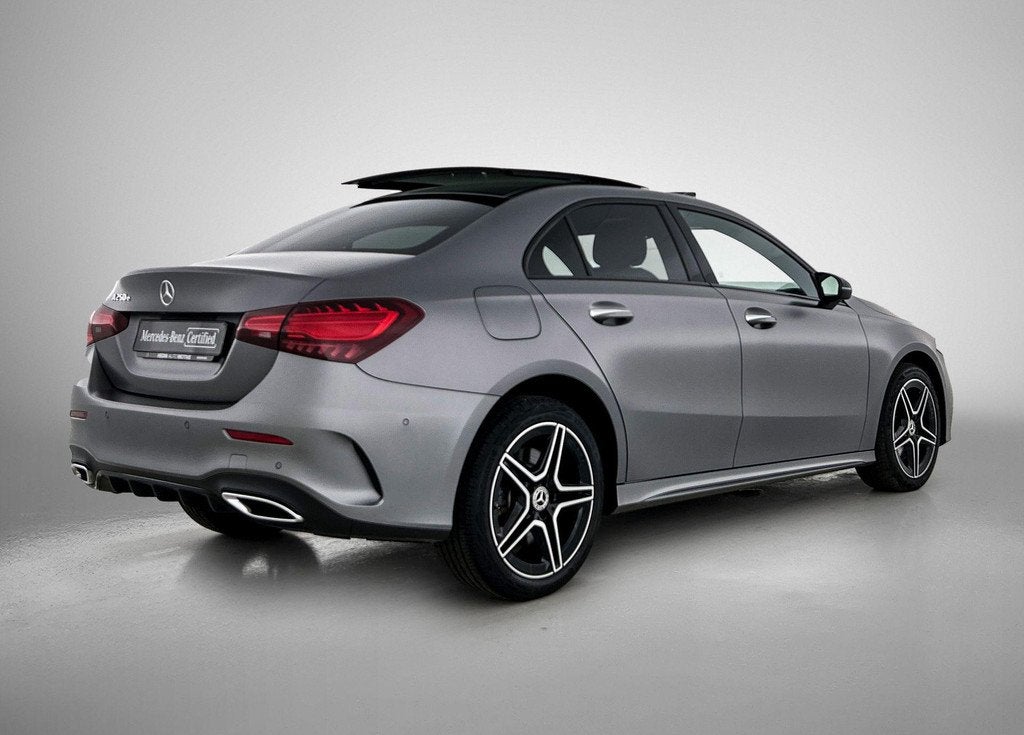 Mercedes-Benz A-Klasse Limousine A 250 e AMG Line Night Pack, 4 portes, 1300 cm³, Automatique, 1600 kg