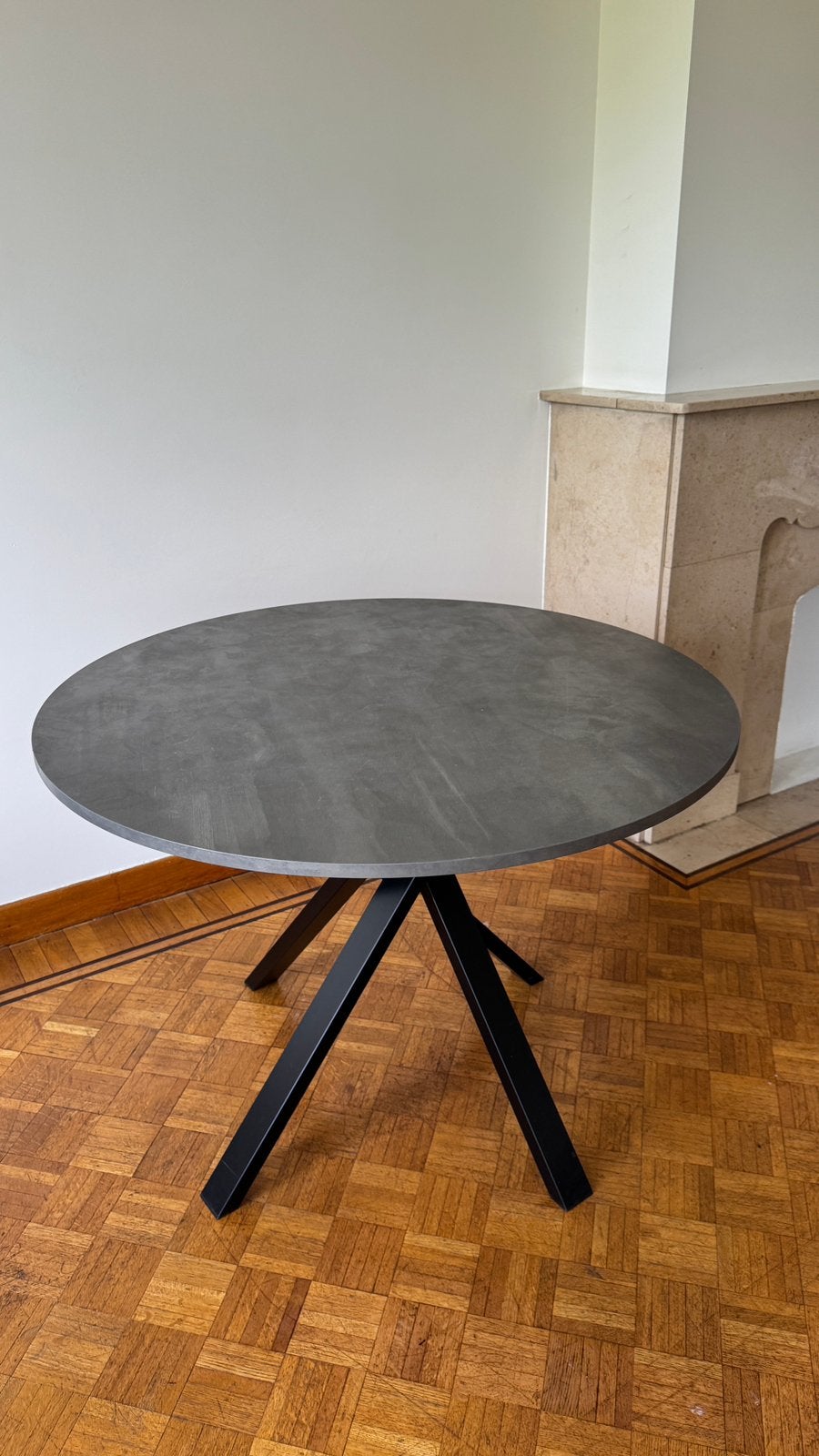 IKEA MARIEDAMM ronde tafel 105 cm, Ophalen, Zo goed als nieuw