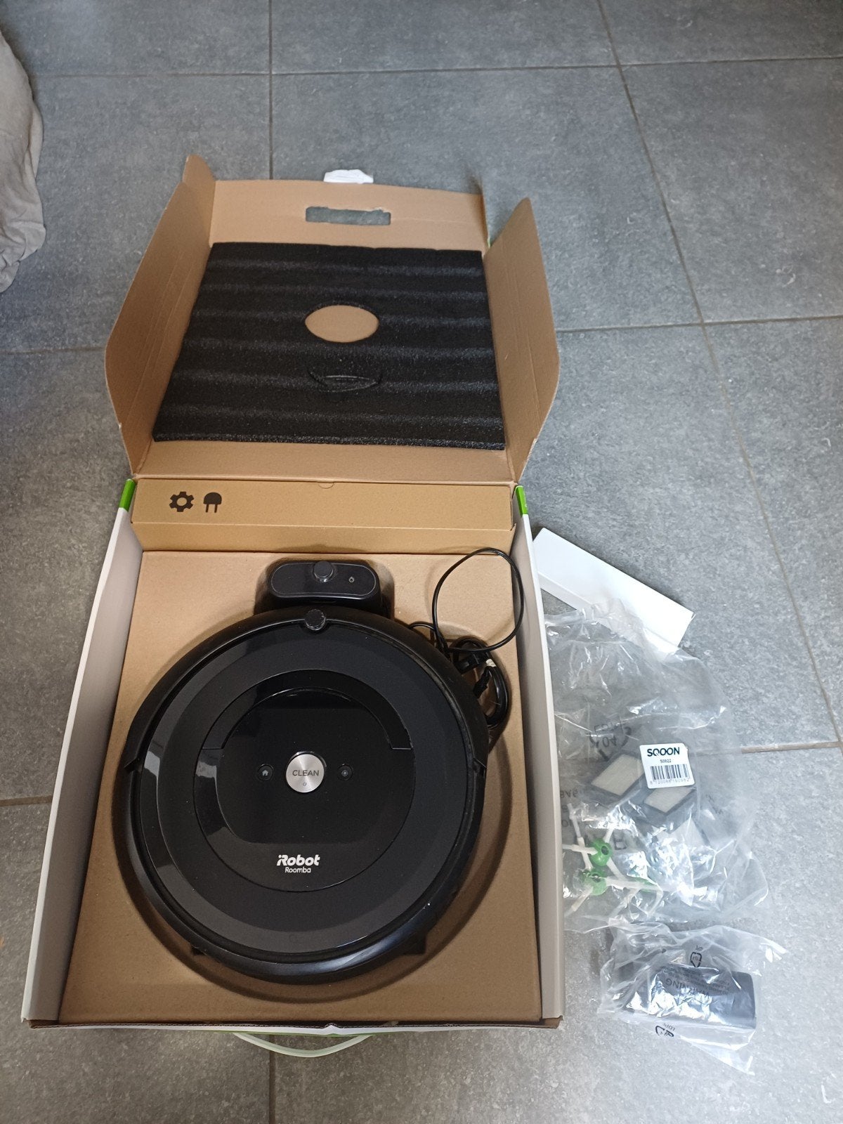 iRobot Roomba e5 perfecte staat, Ophalen of Verzenden, Robotstofzuiger
