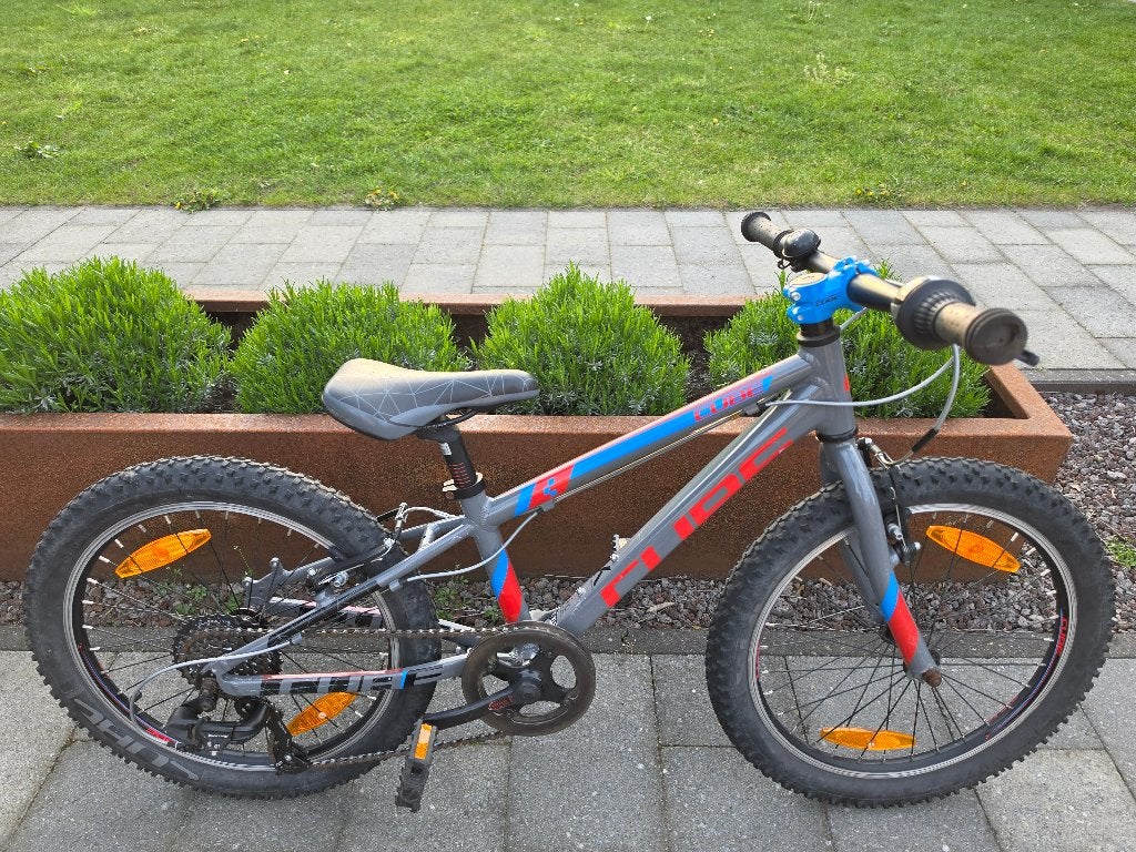 MTB jongensfiets Cube 20 inch, Fietsen en Brommers, Ophalen of Verzenden, Zo goed als nieuw, Cube, Handrem