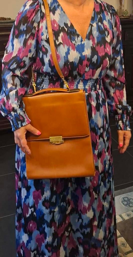 Delvaux handtas, Ophalen, Handtas