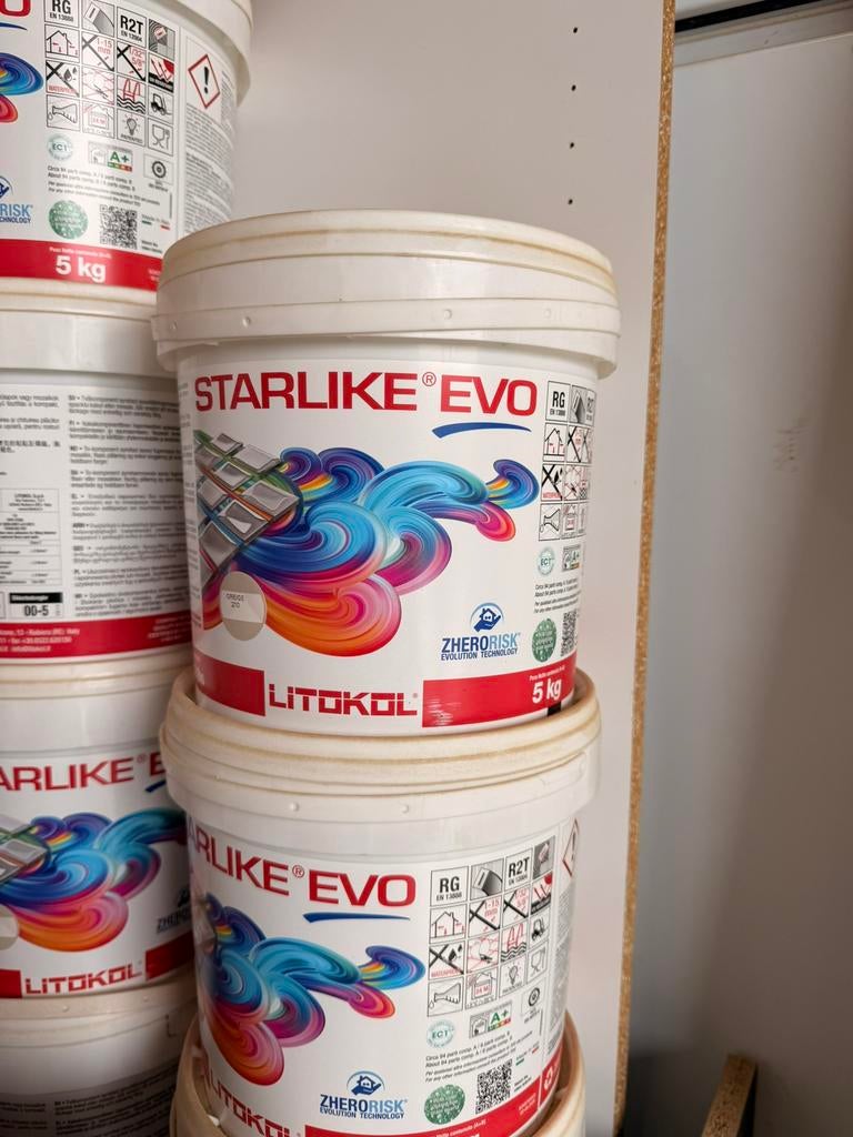 43 Pots Litokol Starlike EVO 5kg Joint Epoxy Haute Qualité, Doe-het-zelf en Bouw, Tegels, Zo goed als nieuw, Ophalen