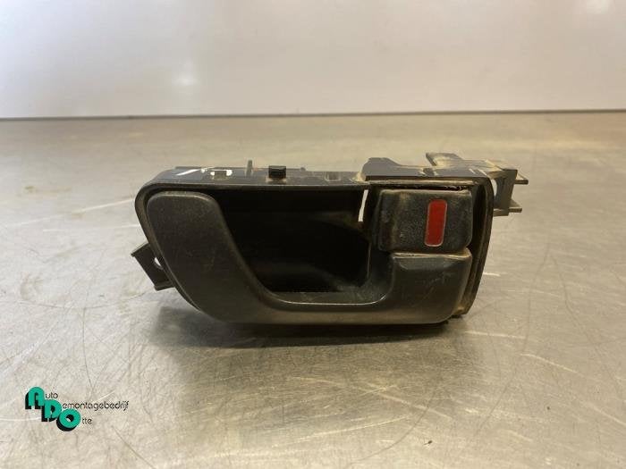 Poignée portière 4portes avant droite d'un Mitsubishi Paje, -, 3 mois de garantie, Utilisé, Mitsubishi