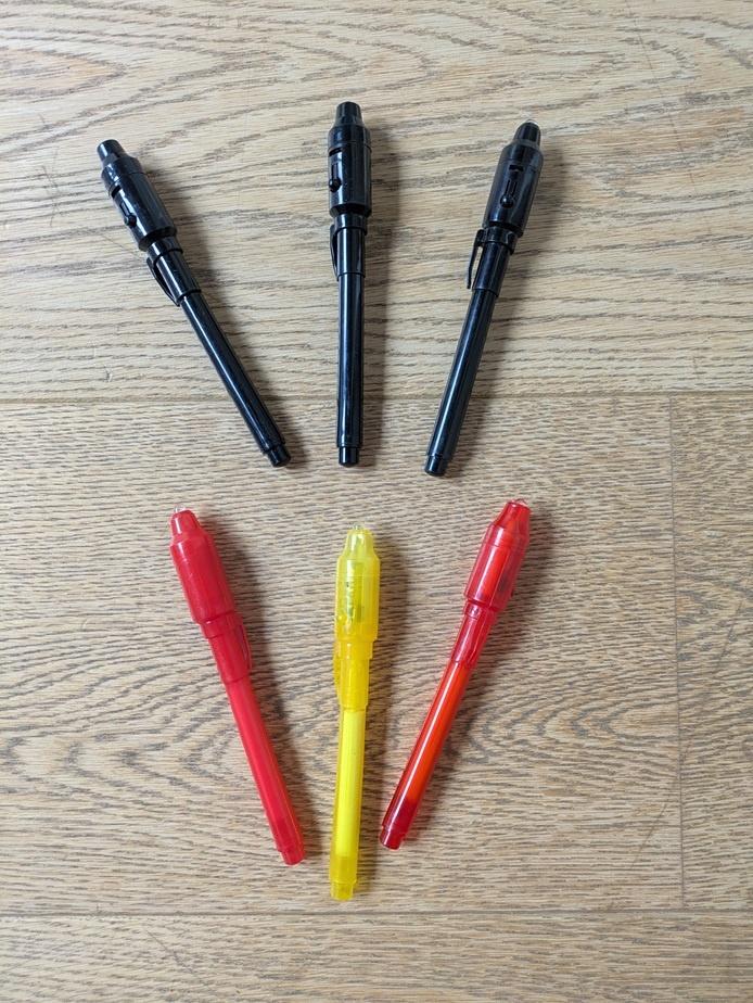 créa - stylos magiques, invisibles, avec lampe UV, Enlèvement, Utilisé