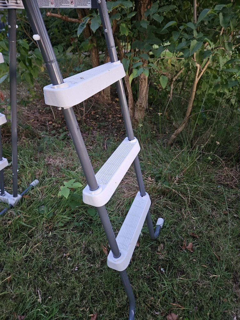 ***ladder zwembad***, Ophalen, Zo goed als nieuw, Ladder